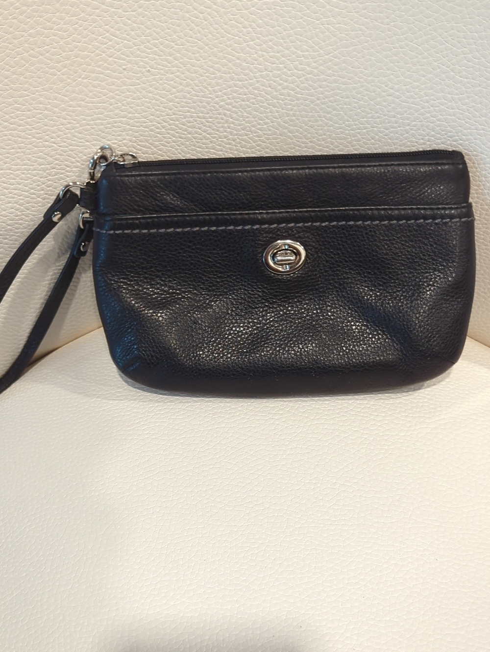 Black Leather Wristlet Clutch - Sleek Everyday Bag
